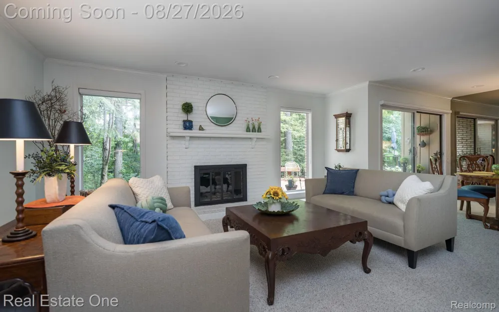 1361 Knollcrest Circle Bloomfield Charter Township, MI 48304
