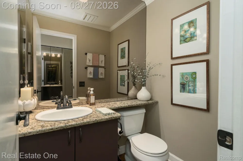 1361 Knollcrest Circle Bloomfield Charter Township, MI 48304
