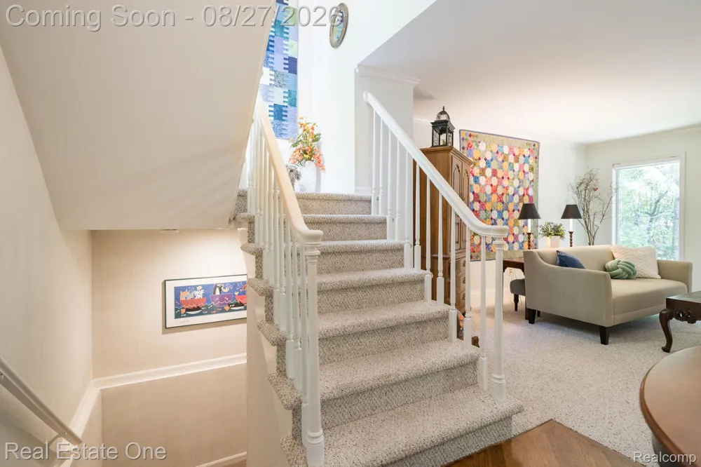 1361 Knollcrest Circle Bloomfield Charter Township, MI 48304