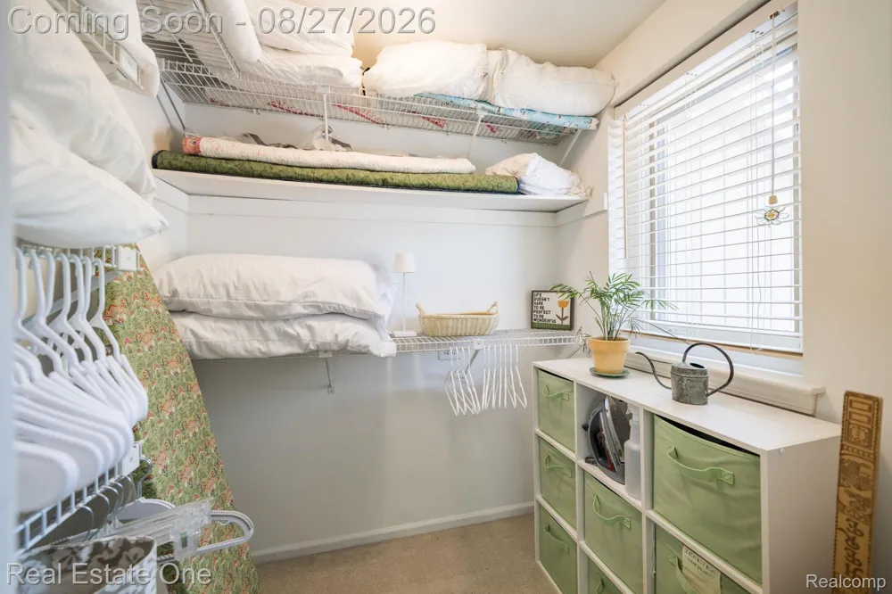 1361 Knollcrest Circle Bloomfield Charter Township, MI 48304