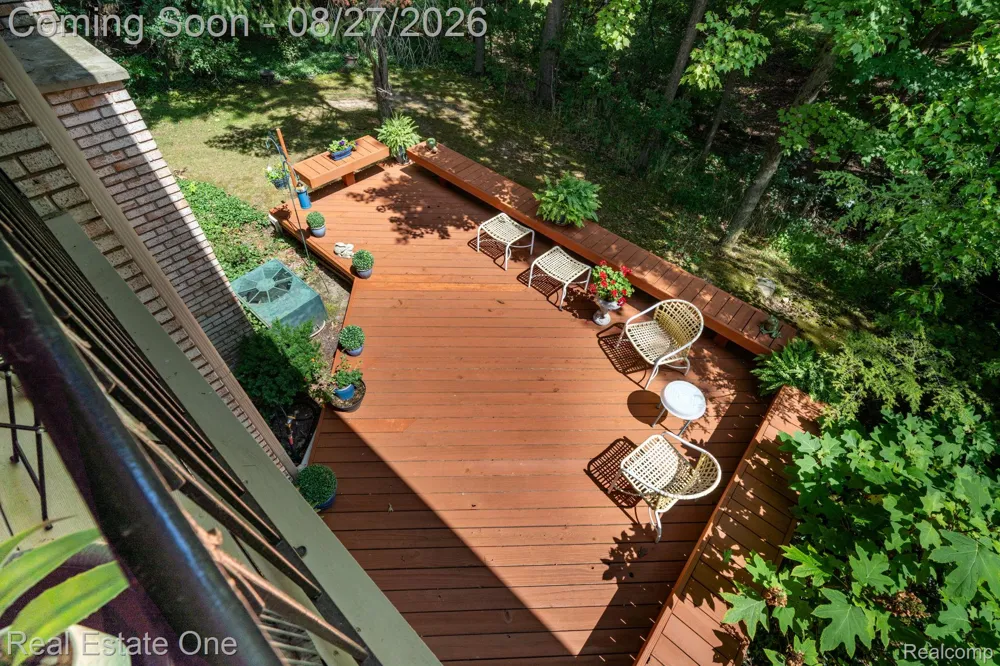 1361 Knollcrest Circle Bloomfield Charter Township, MI 48304