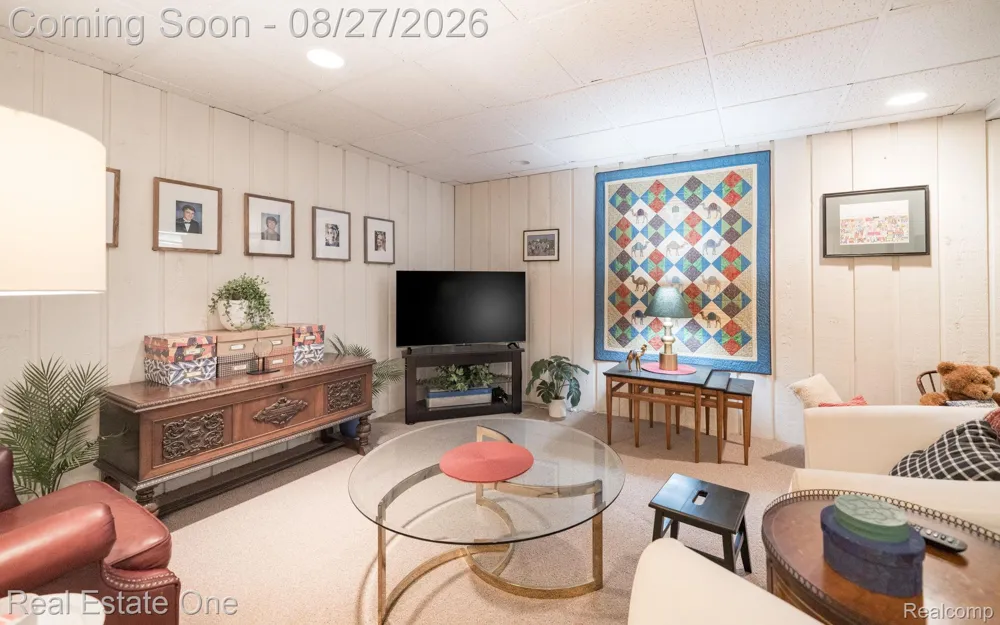 1361 Knollcrest Circle Bloomfield Charter Township, MI 48304