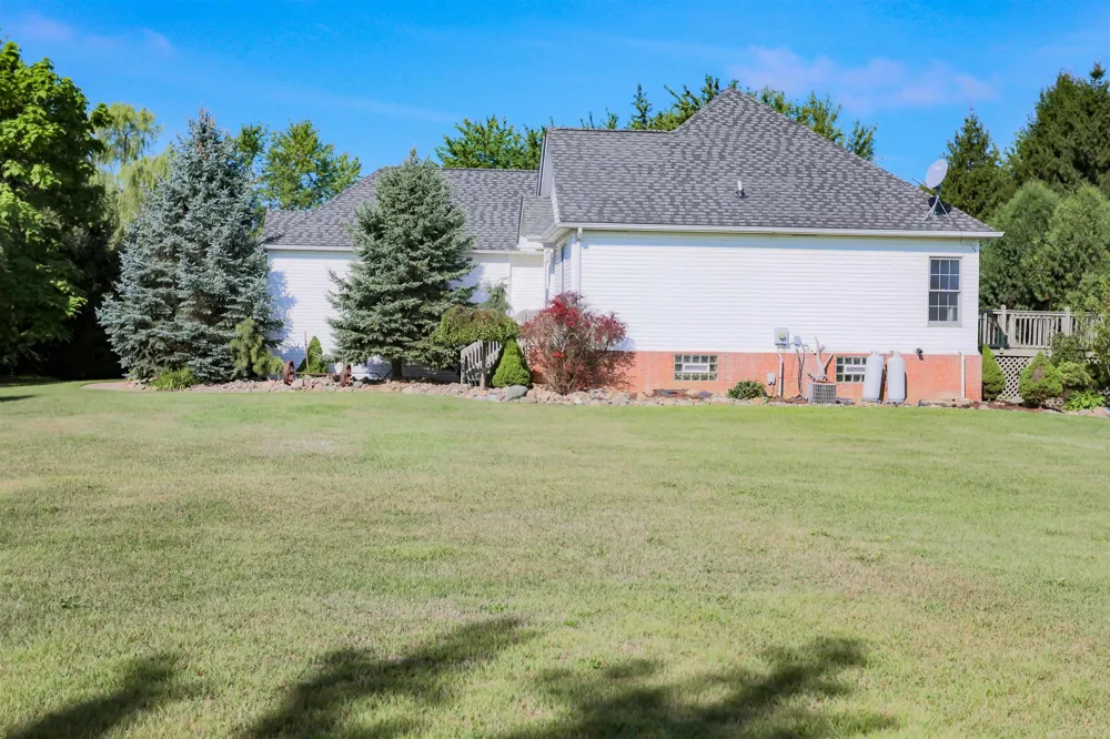 18475 Pratt Road Armada Township, MI 48005