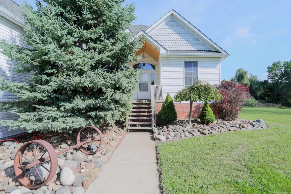 18475 Pratt Road Armada Township, MI 48005