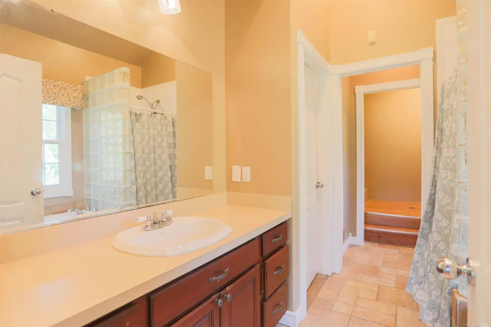 18475 Pratt Road Armada Township, MI 48005