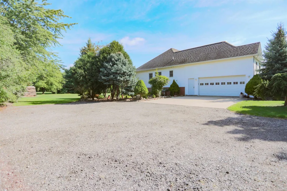18475 Pratt Road Armada Township, MI 48005
