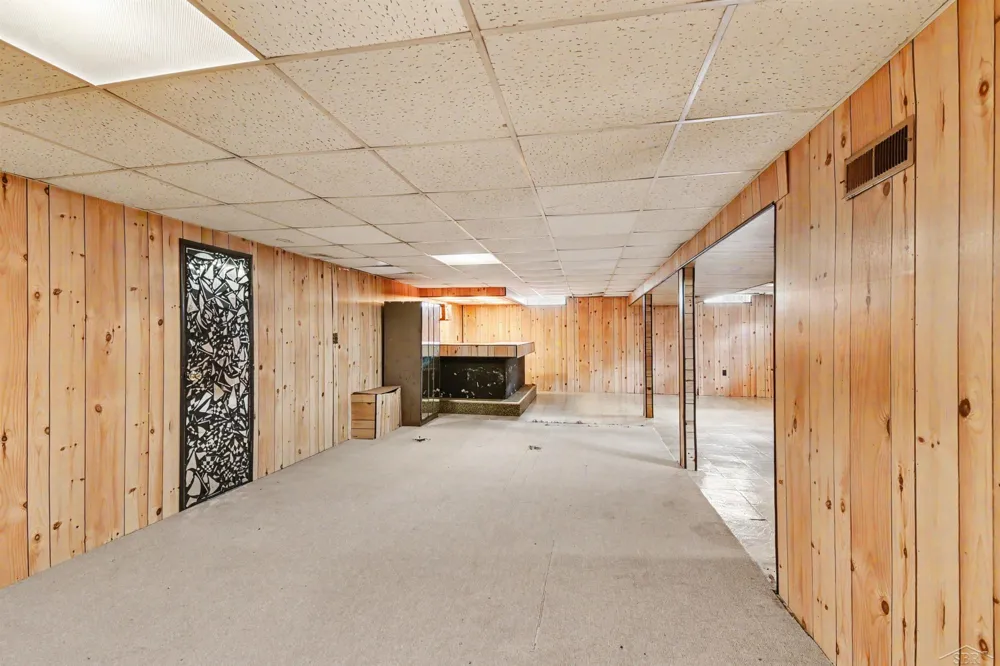 3215 Grant Street Saginaw City, MI 48601
