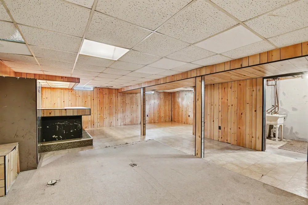 3215 Grant Street Saginaw City, MI 48601