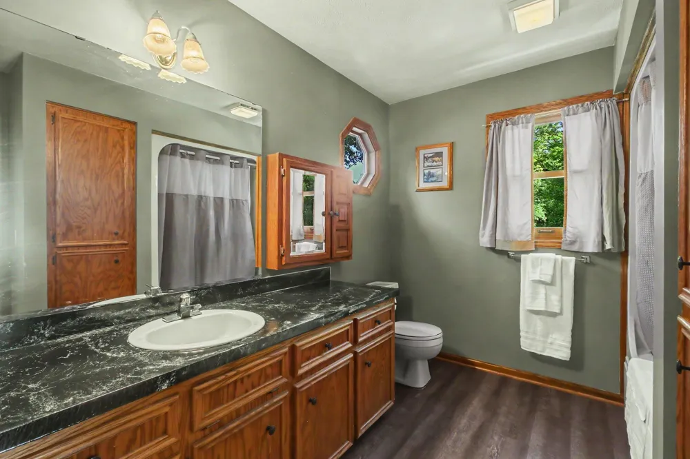 7660 56th Avenue Blendon Township, MI 49426
