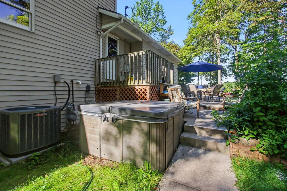 7660 56th Avenue Blendon Township, MI 49426