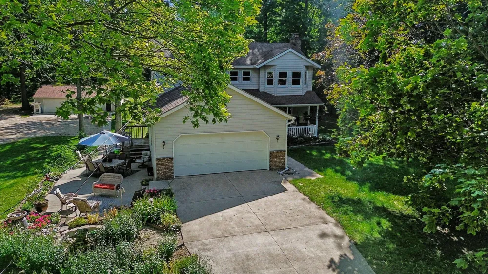 7660 56th Avenue Blendon Township, MI 49426