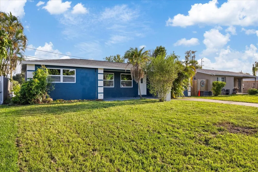 2698 46TH AVENUE St Petersburg, FL 33714