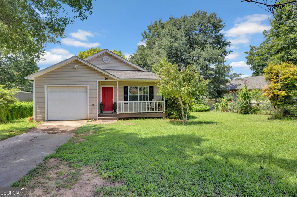 1159 Bell CIR Madison, GA 30650