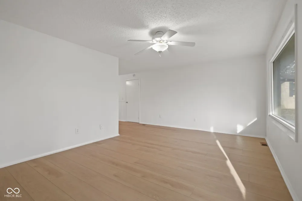 8856 Moll Drive Fishers, IN 46038