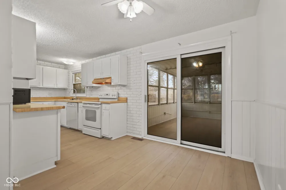 8856 Moll Drive Fishers, IN 46038