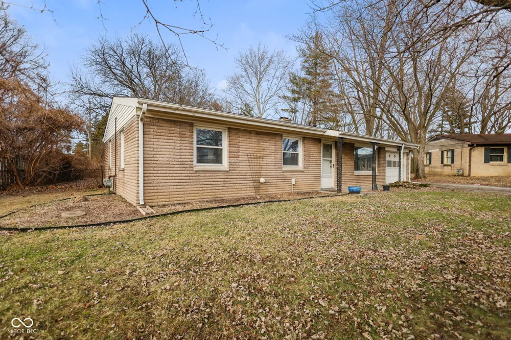 8856 Moll Drive Fishers, IN 46038