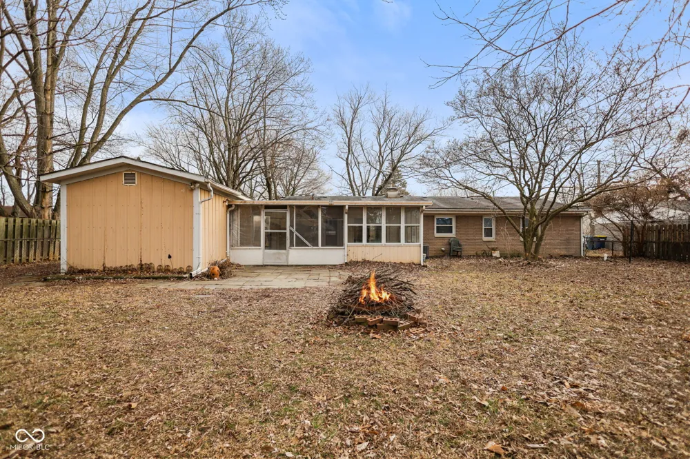 8856 Moll Drive Fishers, IN 46038