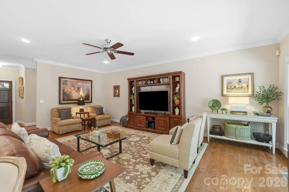 800 Jefferson Drive Charlotte, NC 28270