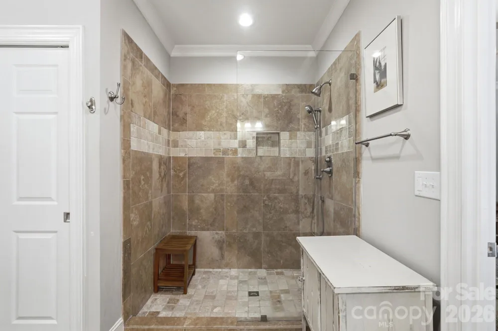 800 Jefferson Drive Charlotte, NC 28270