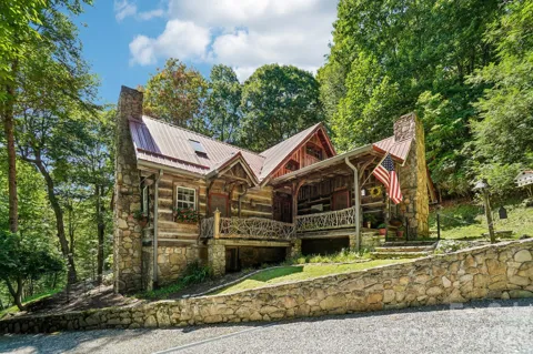 311 Wonderly Lane