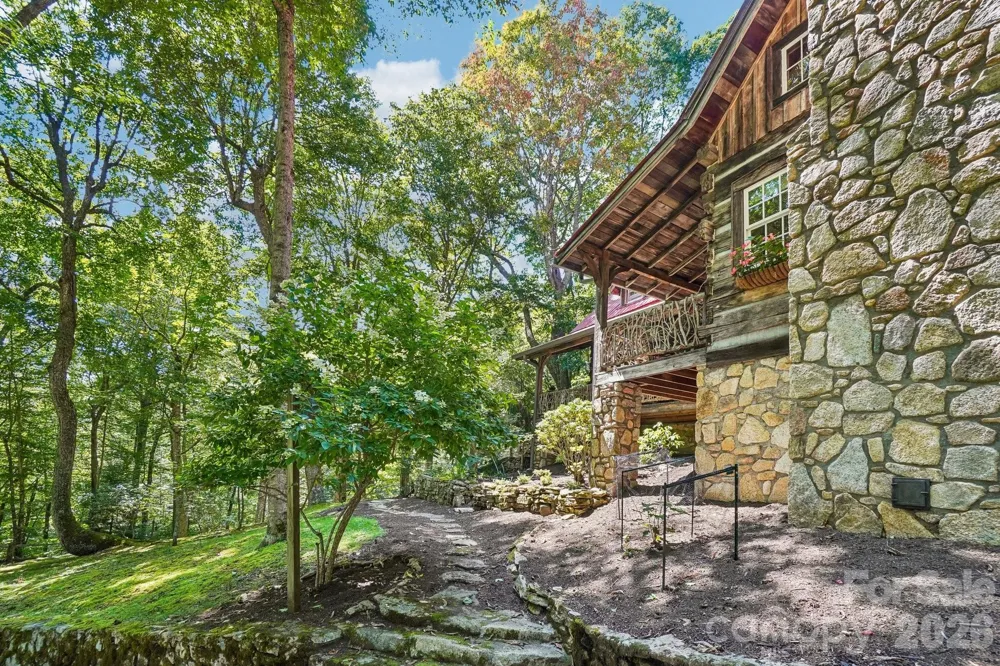 311 Wonderly Lane Mars Hill, NC 28754