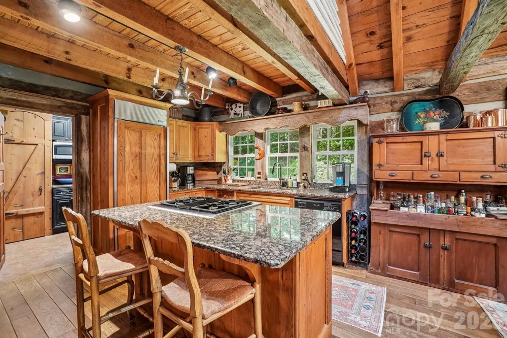311 Wonderly Lane Mars Hill, NC 28754