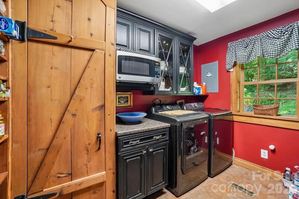 311 Wonderly Lane Mars Hill, NC 28754