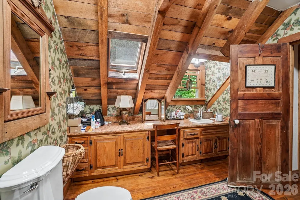 311 Wonderly Lane Mars Hill, NC 28754