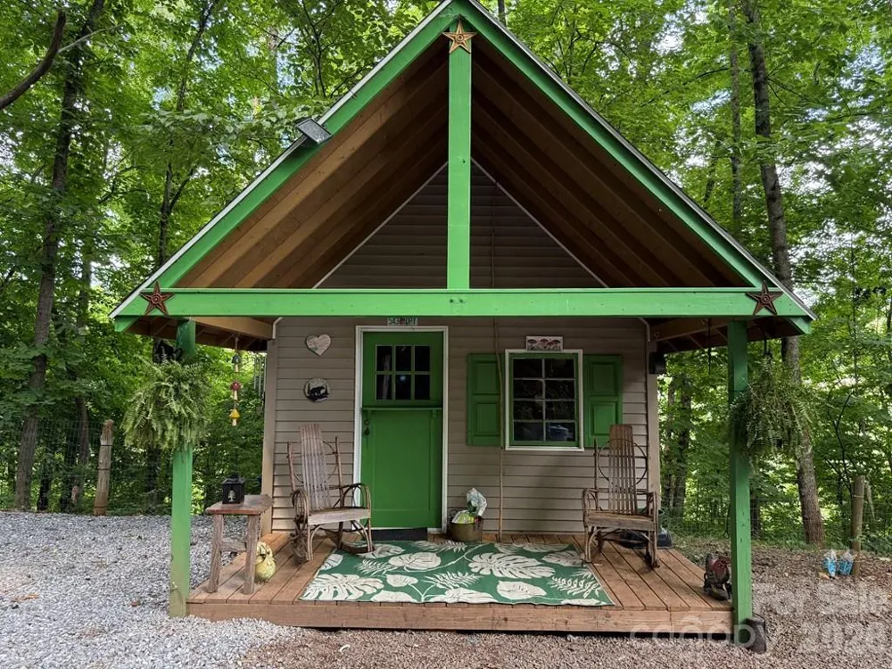 206 Bethabara Loop Hayesville, NC 28904