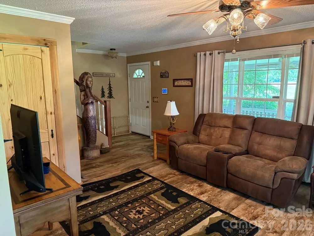 206 Bethabara Loop Hayesville, NC 28904