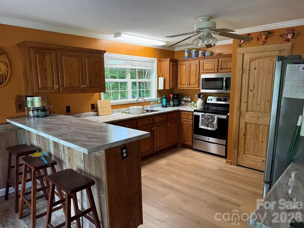 206 Bethabara Loop Hayesville, NC 28904