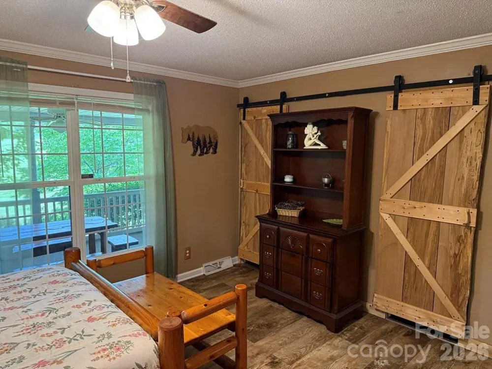 206 Bethabara Loop Hayesville, NC 28904
