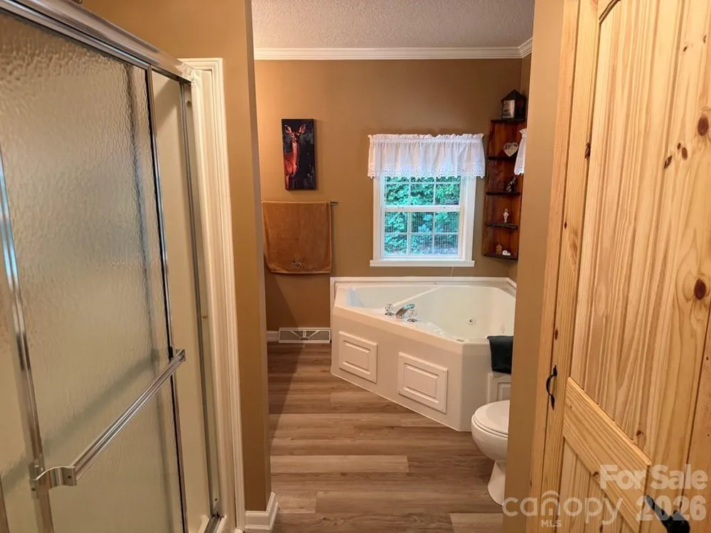 206 Bethabara Loop Hayesville, NC 28904