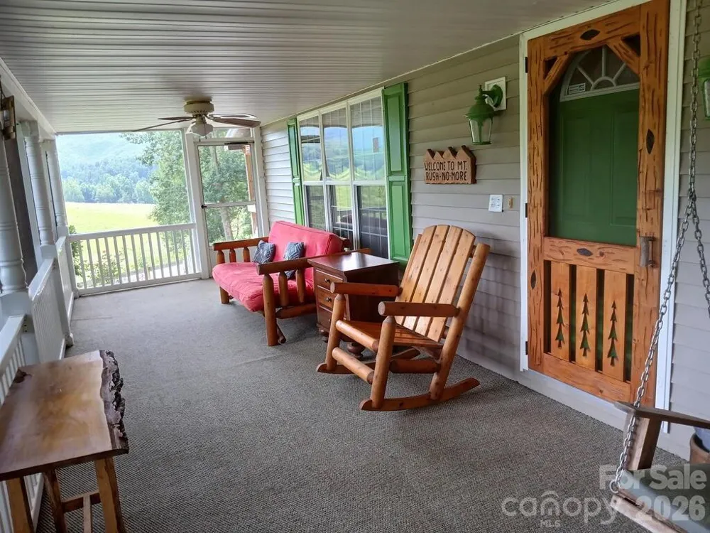 206 Bethabara Loop Hayesville, NC 28904