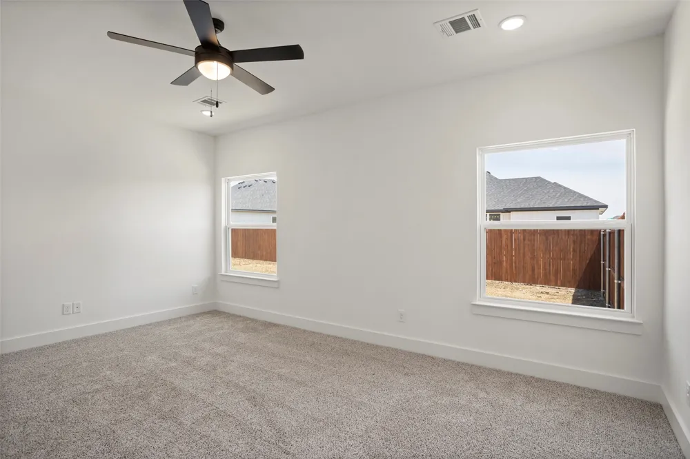 200 Cliff Court Godley, TX 76044