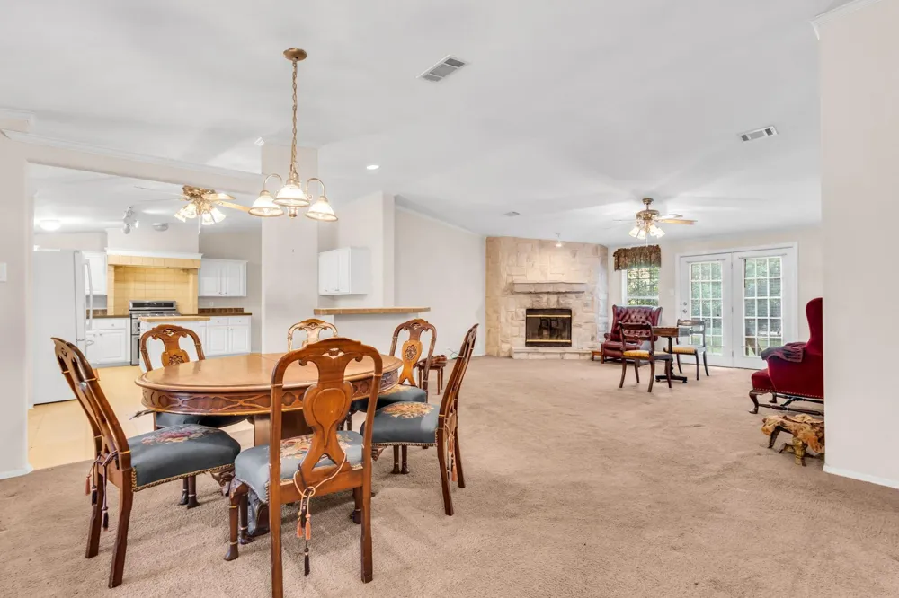 11431 Fm 943 Livingston, TX 77351