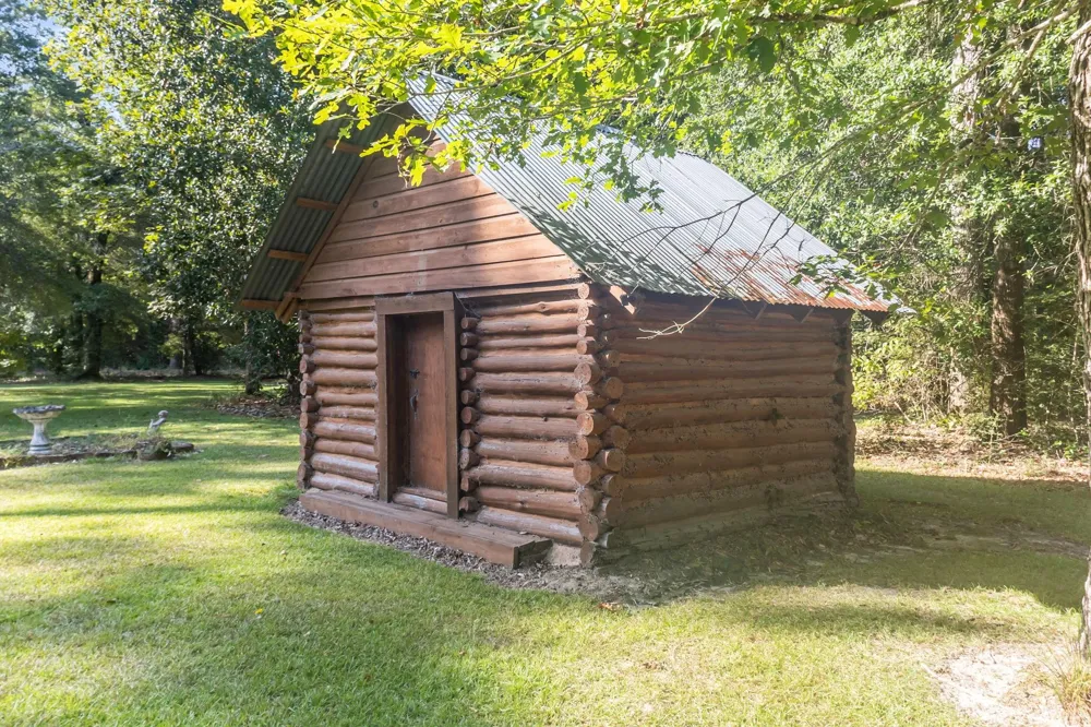 11431 Fm 943 Livingston, TX 77351