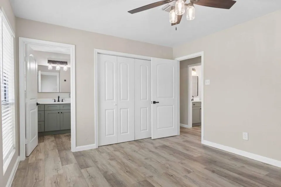 28 Hunters Creek Drive Huntsville, TX 77340