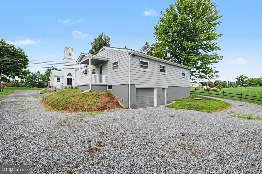 45 WINDY HILL ROAD Shermans Dale, PA 17090