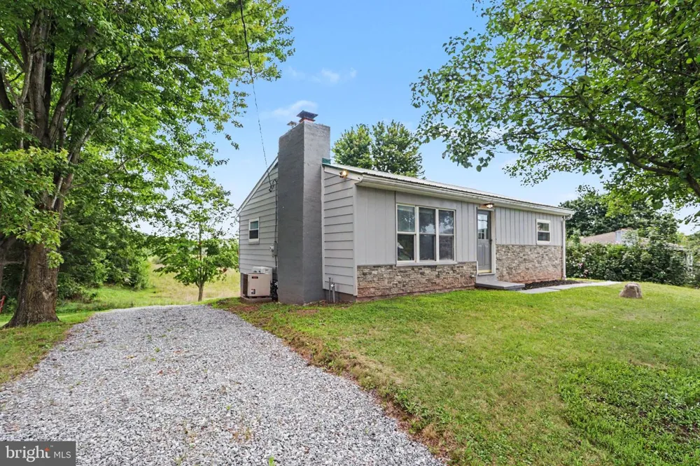 45 WINDY HILL ROAD Shermans Dale, PA 17090