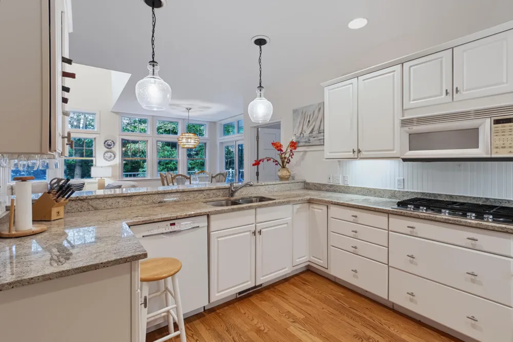 18400 Dunecrest Drive #6 New Buffalo, MI 49117