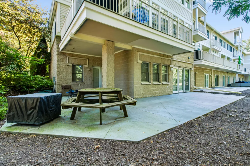 18400 Dunecrest Drive #6 New Buffalo, MI 49117