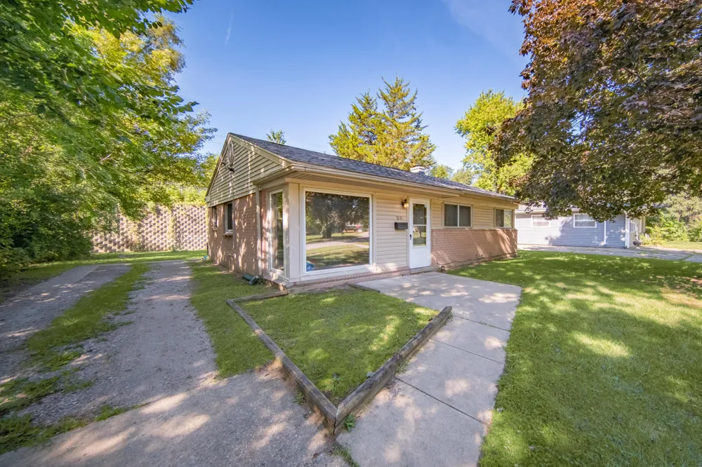 1810 Carol Ann Avenue Ypsilanti, MI 48198