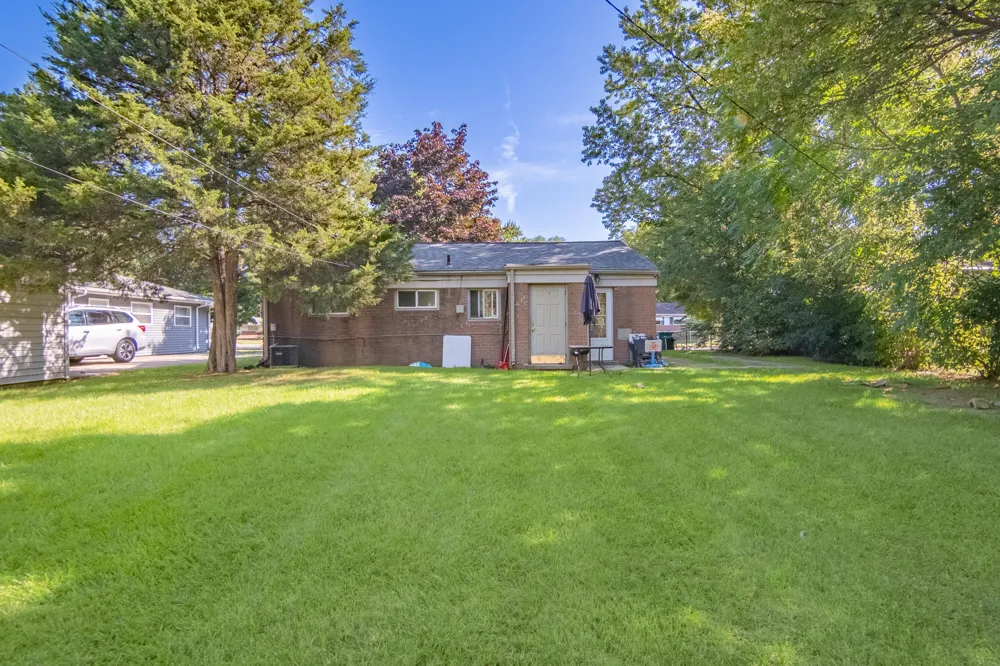 1810 Carol Ann Avenue Ypsilanti, MI 48198