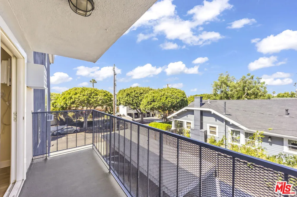 2901 4th Street #213 Santa Monica, CA 90405