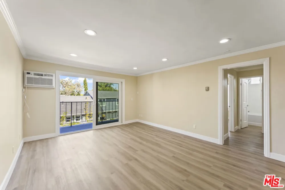 2901 4th Street #213 Santa Monica, CA 90405