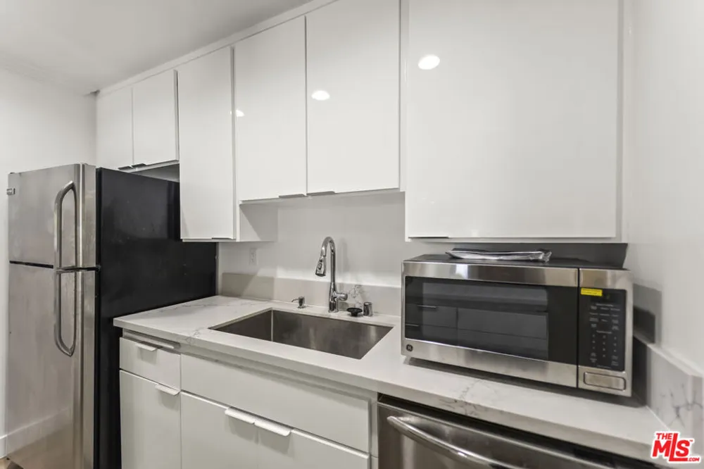 2901 4th Street #213 Santa Monica, CA 90405