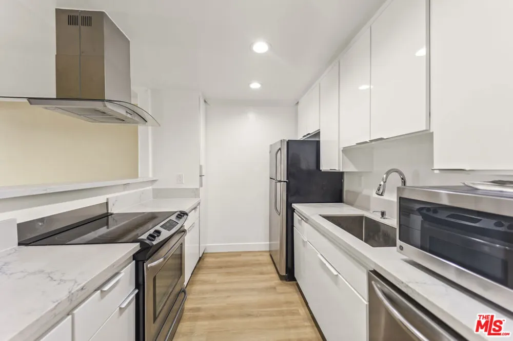 2901 4th Street #213 Santa Monica, CA 90405