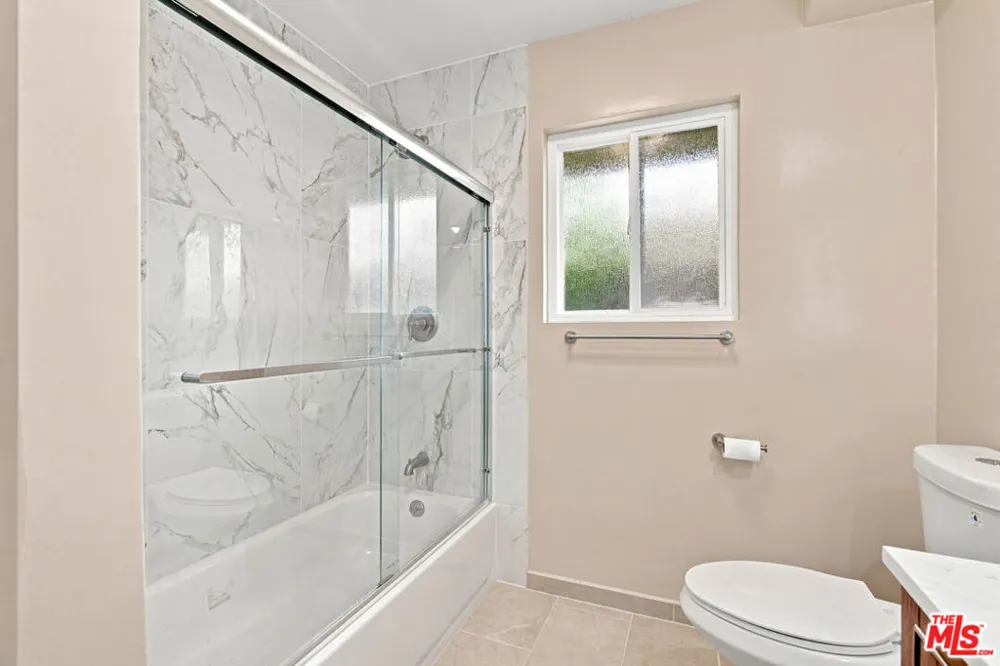 1873 Rosemount Avenue Claremont, CA 91711