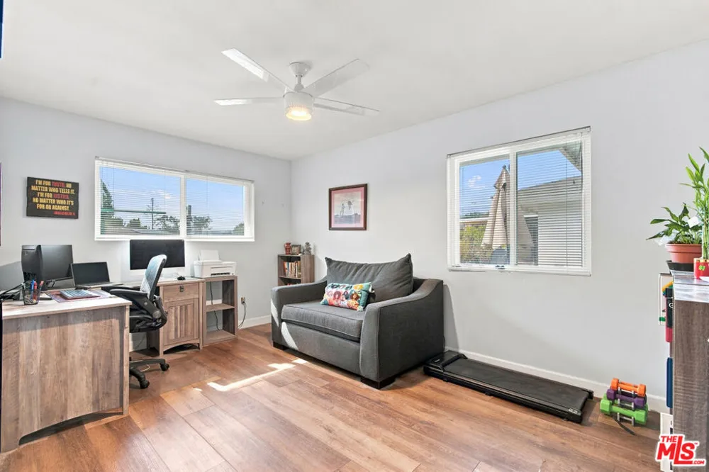 1873 Rosemount Avenue Claremont, CA 91711